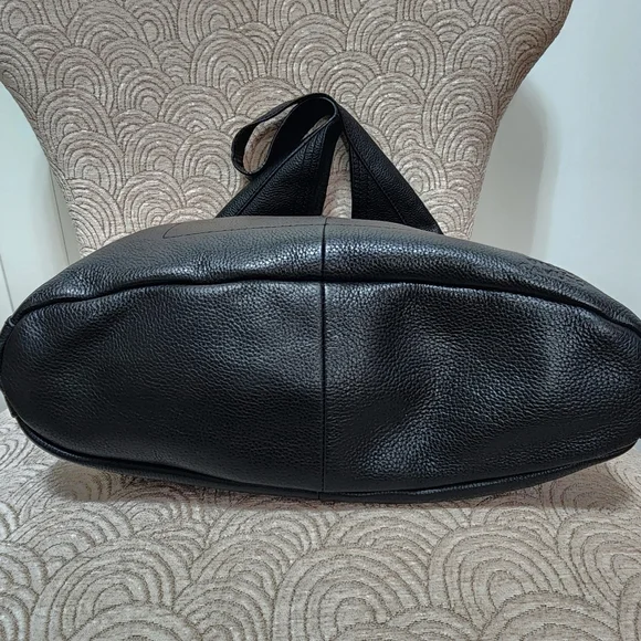 Vince Camuto Black Hobo Bag - Picture 6 of 11